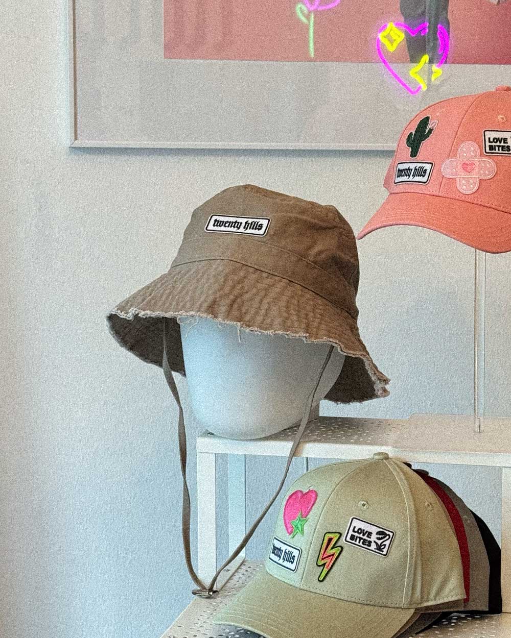 LOVE BITES EXPLORER Bucket Hat (Safari Beige)